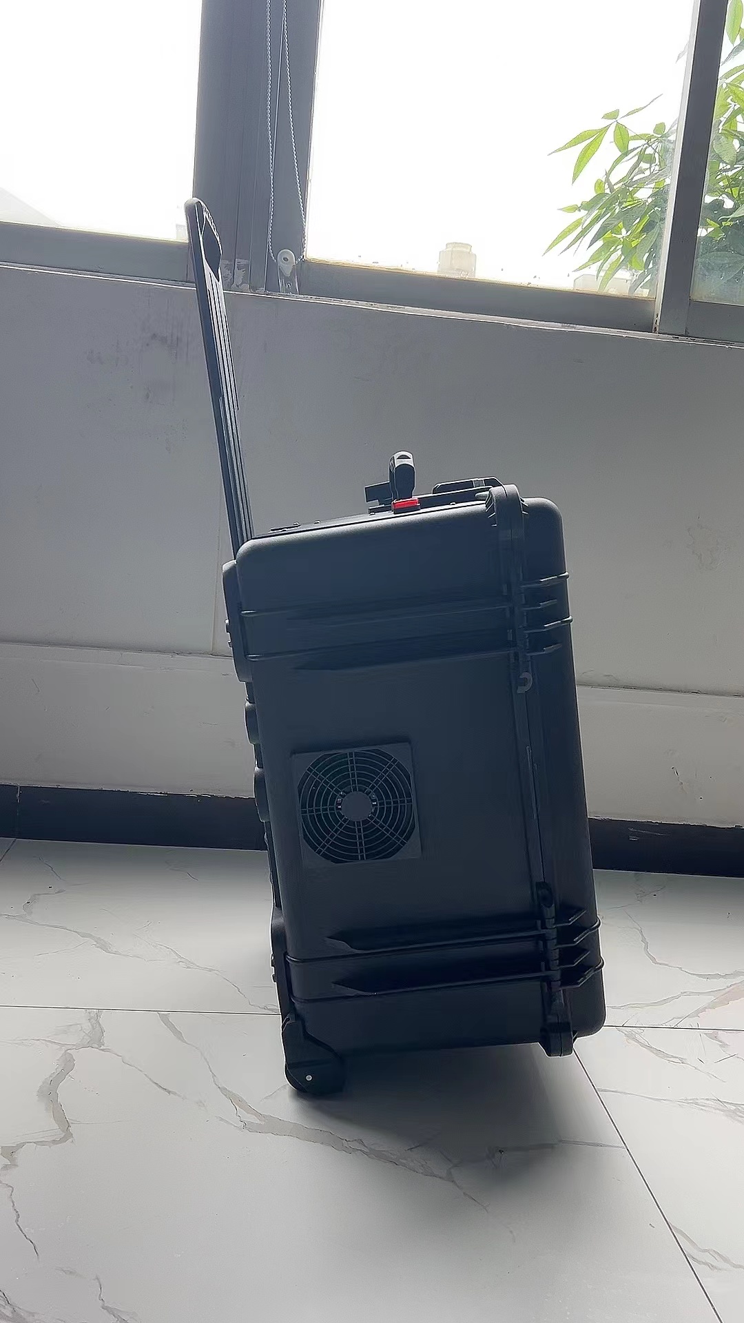 泸县手拉箱型移动通信干扰器